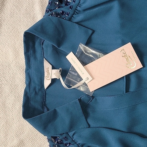 CANDIE'S Teal Cold Shoulder V'neck Roll Sleeve Blouse Top M Medium NWT - Picture 2 of 7